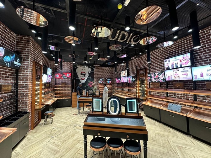 تجهيز وتطوير البيئة الداخلية والخارجية